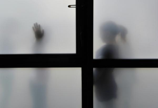 Il "est urgent de lever le tabou" et d'agir sur les "facteurs de risque" : un rapport sur les mineurs auteurs de violences sexuelles est remis mardi au gouvernement pour l'inciter à renforcer la prévention pour endiguer le phénomène