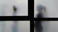 Il "est urgent de lever le tabou" et d'agir sur les "facteurs de risque" : un rapport sur les mineurs auteurs de violences sexuelles est remis mardi au gouvernement pour l'inciter à renforcer la prévention pour endiguer le phénomène