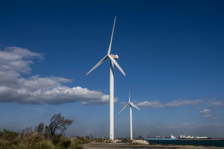Des éoliennes à Martigues, dans les Bouches-du-Rhône, le 25 mars 2026
