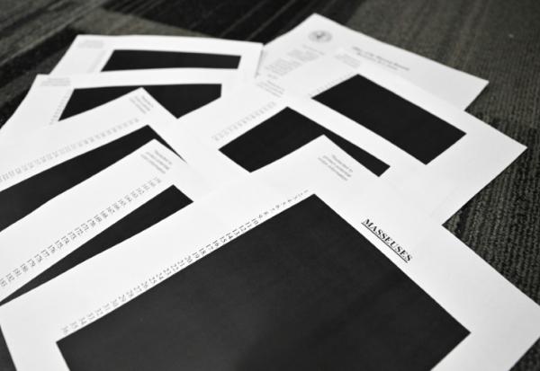 Des documents intégralement caviardées publiés parmi les dossiers de l'enquête sur l'affaire Jeffrey Epstein le 19 décembre 2025