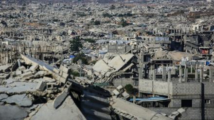 Vue générale des destructions à Khan Younès, dans le centre de la bande de Gaza, le 31 juillet 2026