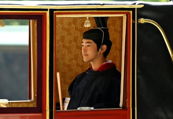 Le prince japonais Hisahito lors de sa cérémonie de passage à l'âge adulte le 6 septembre 2025 au palais impérial de Tokyo