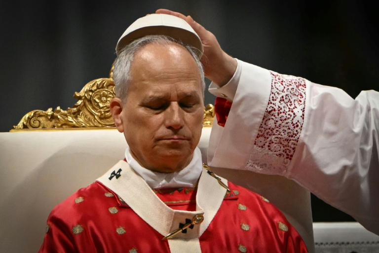 Le pape Léon XIV célèbre une messe le jour de la Pentecôte à la basilique Saint-Pierre au Vatican, le 24 mai 2026