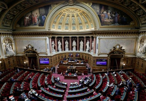 Le Parlement français a définitivement adopté, après un vote au Sénat, une loi-cadre facilitant les restitutions d'œuvres pillées durant la colonisation française
