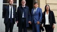 (De la gauche vers la droite) Le président du groupe Socialiste et Apparentés à l'Assemblée nationale, Boris Vallaud, le premier secrétaire du parti Socialiste (PS), Olivier Faure, le président du groupe Socialiste, Écologiste et Républicain au Sénat, Patrick Kanner, et la députée européenne du groupe de l'Alliance Progressiste des Socialistes et Démocrates, Nora Mebarek, posent à leur arrivée  à l'Hôtel de Matignon à Paris, le 4 septembre 2025