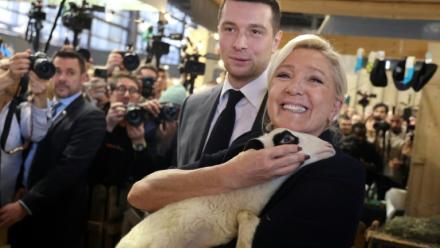 Marine Le Pen, présidente des députés RN et Jordan Bardella, président du RN, en visite au Salon de l'agriculture, Porte de Versailles à Paris, le 26 février 2026