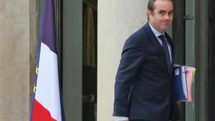 Le ministre des Armées, Sébastien Lecornu, arrive à l'Elysée, le 4 septembre 2025 à Paris