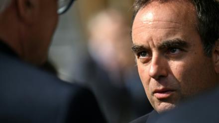 Le Premier ministre Sébastien Lecornu à Mérignac en Gironde le 17 août 2026