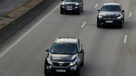 Des SUV sur le boulevard périphérique à Paris, le 31 janvier 2024