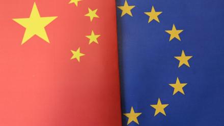 Les  dirigeants européens vont débattre de la meilleure posture à adopter face à la déferlante chinoise, qui menace d'emporter des industries entières et des millions d'emplois sur le Vieux continent