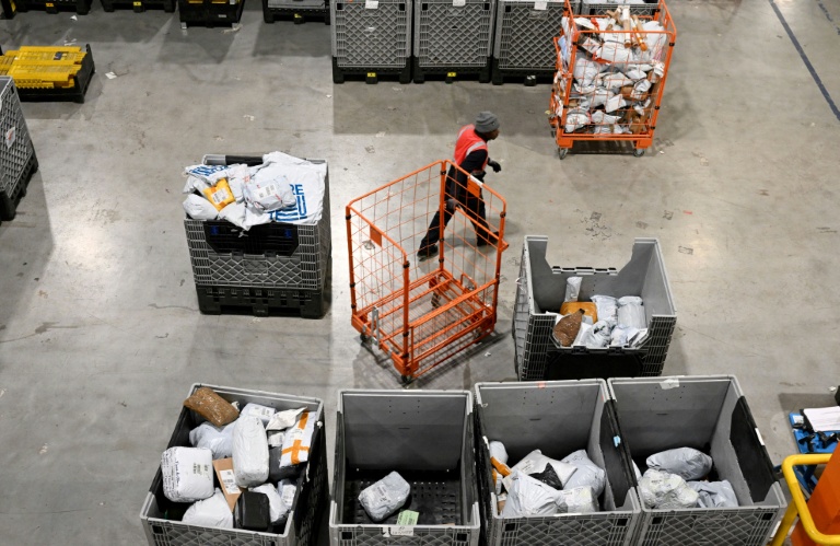 Une plateforme Colissimo au Thillay, le 15 décembre 2022 dans le Val-d'Oise