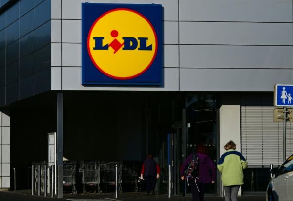 Lidl, l'un des premiers annonceurs, va arrêter la publicité à la télévision traditionnelle en France, a annoncé le discounter allemand 