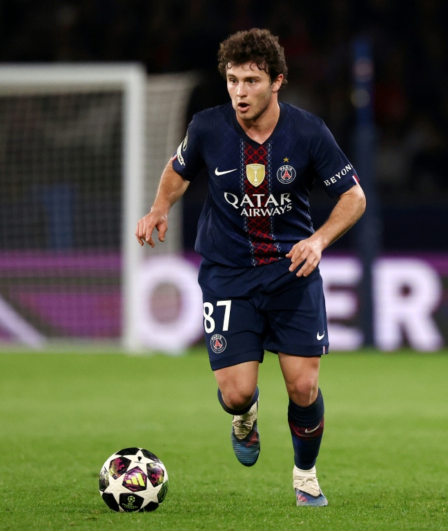 Le milieu de terrain portugais du Paris Saint-Germain, Joao Neves, lors du match retour des barrages de C1 entre le PSG et l'AS Monaco, à Paris, le 25 février 2026