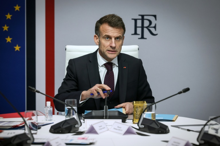 Le président Emmanuel Macron lors d'un conseil de défense à l'Elysée, le 10 mars 2026 à Paris