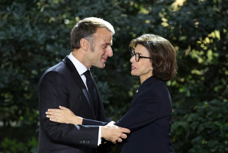 Le président Emmanuel Macron et Rachida Dati, alors ministre de la Culture, le 7 novembre 2025 à Mexico