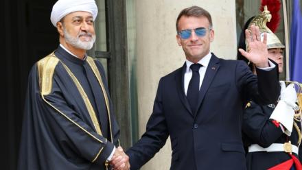 Le président français Emmanuel Macron accueille à l'Elysée le sultan d'Oman Haïtham ben Tariq, le 29 juin 2026 à Paris