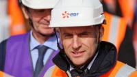 Emmanuel Macron lors de la visite d'un chantier de construction de réacteur nucléaire EPR2 à Penly (Seine Maritime) le 12 mars 2026