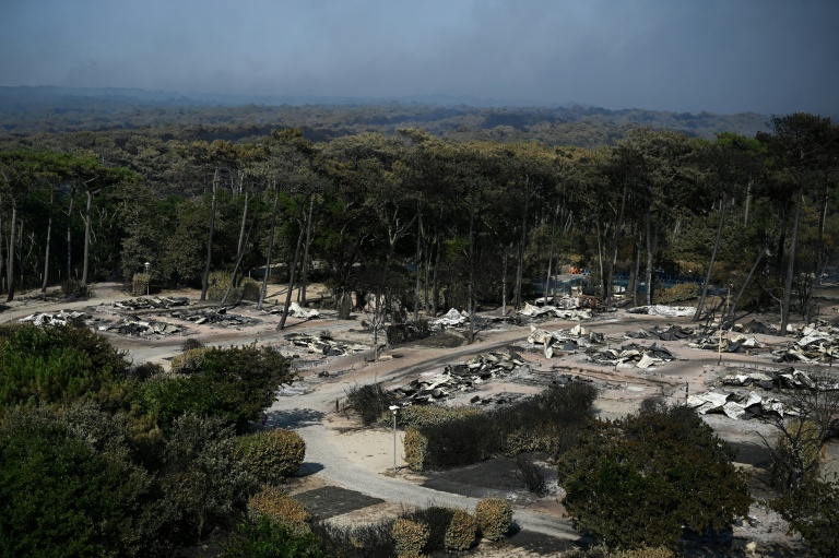 Le camping Les Flots Bleus, ravagé par un incendie de forêt à Pyla-sur-Mer, en Gironde, le 19 juillet 2022 