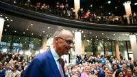 Le chef de la CDU et chancelier désigné Friedrich Merz arrive pour la signature d'un accord de coalition entre la CDU, l'Union chrétienne-sociale (CSU) et le Parti social-démocrate (SPD) pour former un nouveau gouvernement, le 5 mai 2025 à Berlin