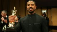 L'acteur américain Michael B. Jordan reçoit l'Oscar du meilleur acteur pour son rôle dans "Sinners", le 15 mars 2026 à Hollywood, en Californie