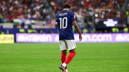 La star de l'équipe de France Kylian Mbappé lors de la demi-finale du Mondial perdue contre l'Espagne, le 14 juillet 2026 à Arlington près de Dallas