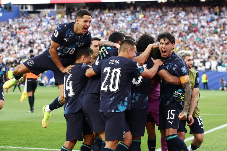 Les joueurs du Paraguay célèbrent leur victoire face à l'Allemagne, le 29 juin 2026 à Foxborough aux Etats-Unis