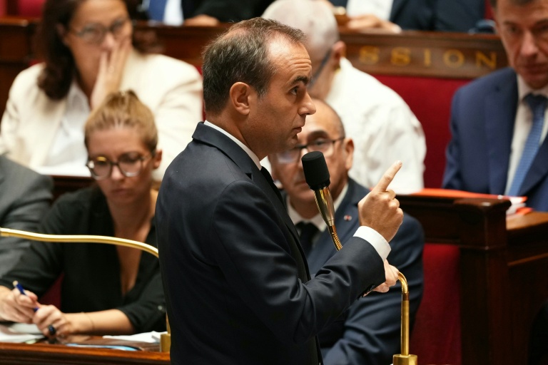 Le Premier ministre Sébastien Lecornu devant l'Assemblée nationale à Paris le 6 octobre 2026