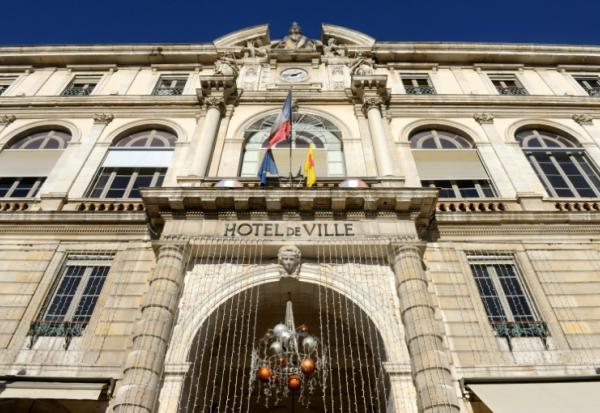 L'hôtel de ville de Pau, le 23 décembre 2013