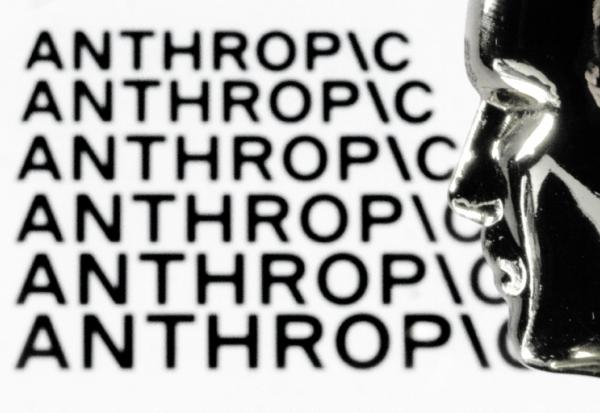 Le report par Anthropic de son nouveau modèle d'IA Mythos, présenté comme capable de provoquer une vague sans précédent de cyberattaques, a retenti comme un signal d'alarme jusqu'aux plus hautes sphères étatiques