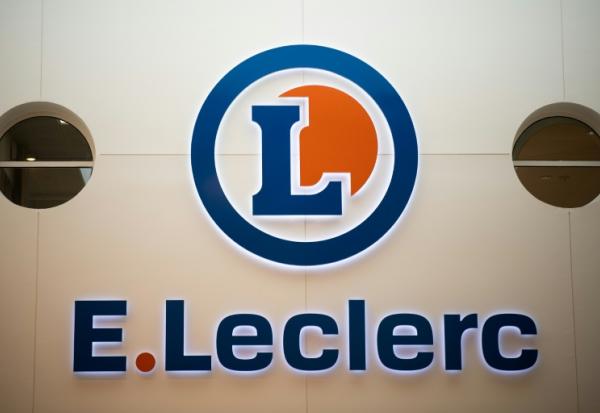 Eurelec, la centrale d'achat européenne du distributeur français E. Leclerc, a été sanctionnée d'une amende de plus de 33 millions d'euros pour n'avoir pas respecté l'année dernière la date limite fixée pour boucler les négociations commerciales avec certains fournisseurs français