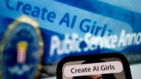 Cette photo d'illustration créée le 18 juillet 2023 à Wahsington montre une publicité pour générer des images hyperréalistes à caractère sexuel à l'aide de l'intelligence artificielle