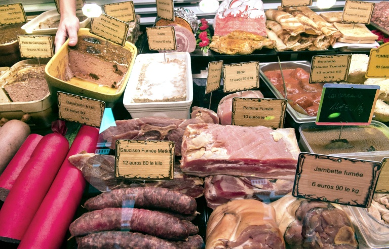 Fin 2025, l'Observatoire de l'alimentation avait constaté que le secteur avait réduit, entre 2013 et 2020, les teneurs en matières grasses (-6%), en acides gras saturés (-5%) et en sel (-4%) et augmenté ses teneurs en protéines (+1%)