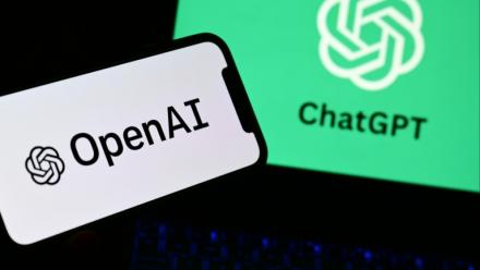 OpenAI a annoncé vendredi avoir dépassé le seuil symbolique du milliard d'utilisateurs actifs, moins de quatre ans après le lancement de ChatGPT.