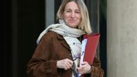 La ministre chargée du Travail et de l'Emploi, Astrid Panosyan-Bouvet, quitte le conseil des ministres de l'Élysée à Paris, le 16 juillet 2025