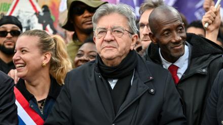 (g-d) La députée LFI Mathilde Panot, Jean-Luc Mélenchon, candidat de LFI à la présidentielle et Bally Bagayoko, maire LFI de Saint-Denis, participent à une manifestation contre la vie chère, le 17 octobre 2026 à Paris