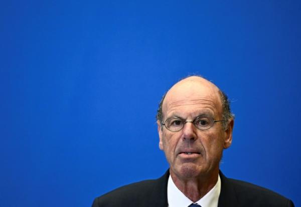 Le ministre de l'Economie Eric Lombard, lors d'une conférence de presse le 15 mai 2025 à Paris, à l'occasion d'une réunion avec le vice-Premier ministre chinois He Lifeng.