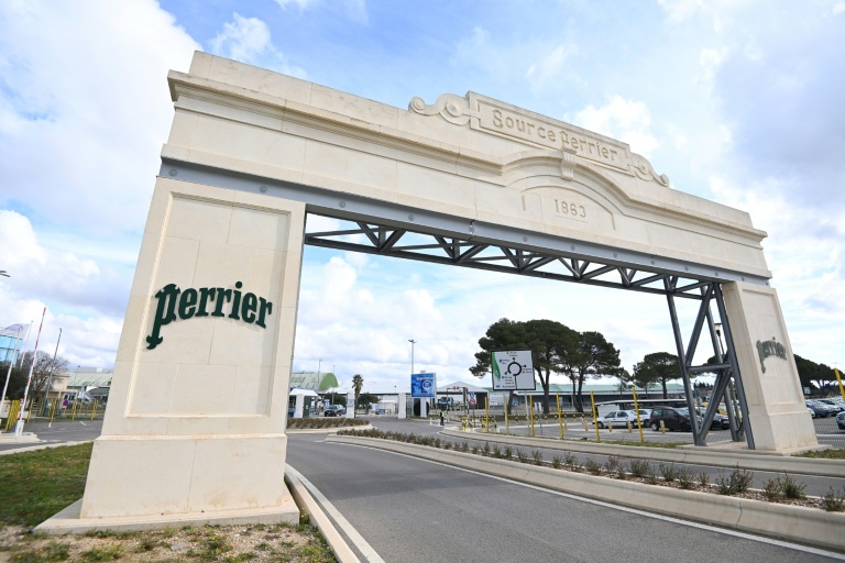 L'entrée de l'usine Perrier à Vergèze (Gard) le 7 février 2025