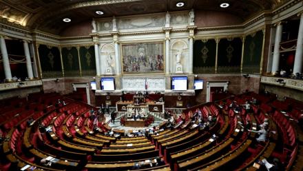 L'hémicycle de l'Assemblée nationale quasiment vide pour le débat sur la loi Duplomb, le 11 février 2026