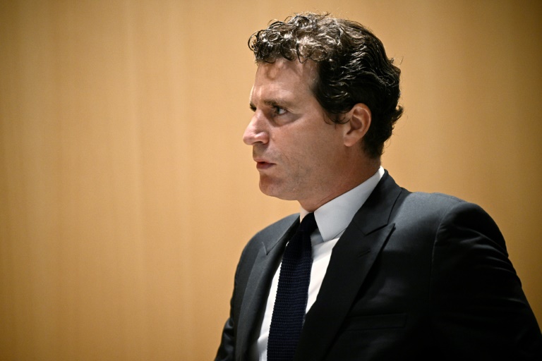 Jérémie Assous au tribunal de Paris le 13 mai 2025