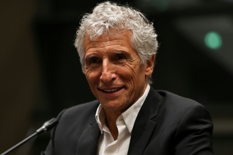 Nagui lors d'une audition de la Commission parlementaire d'enquête sur la neutralité, le fonctionnement et le financement du service public de radiodiffusion à l'Assemblée nationale le 1er avril 2026