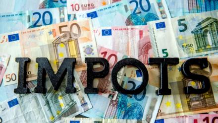 Plus de 13.000 foyers fiscaux éligibles à l'impôt sur la fortune immobilière (IFI) paient un impôt sur le revenu (IR) "nul ou négatif", d'après une note émanant du Sénat