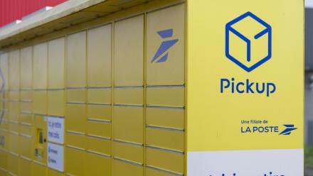 La Poste entend "conforter sa position de leader du colis et de la logistique souveraine en France et en Europe, en devenant le numéro 2 européen de la livraison hors domicile"