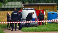 La police sur les lieux du meurtre du caricaturiste Semyon Skrepetsky, à Biala Podlaska, en Pologne, le 16 juin 2026
