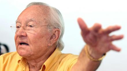 Gaston Flosse en conférence de presse le 21 janvier 2009 à Papeete, en Polynésie française