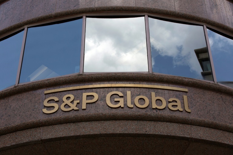 S&P Global considère