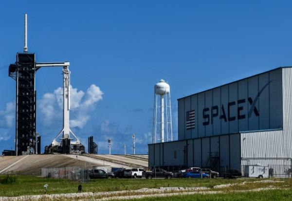 Le groupe aérospatial SpaceX a dégagé, pour la première fois, des bénéfices, au troisième trimestre, en grande partie grâce à sa diversification dans les centres de données ("cloud")
