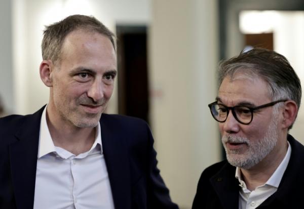 Le leader de Place publique (PP) Raphael Glucksmann et le Premier secrétaire du Parti socialiste Olivier Faure à Montreuil le 11 avril 2026
