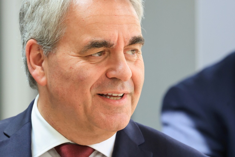 Le président LR des Hauts-de-France Xavier Bertrand à Amiens dans la Somme le 8 juin 2026