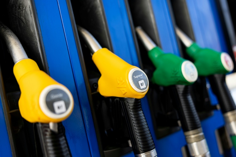 Des pompes dans une station-service à Rely, le 5 mars 2026 dans le Pas-de-Calais