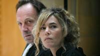 Alexandre Martin, à gauche et Emmanuelle Franck, à droite, les avocats de Cédric Jubillar, le 10 octobre 2025, à la cour d'assises du Tarn, à Albi